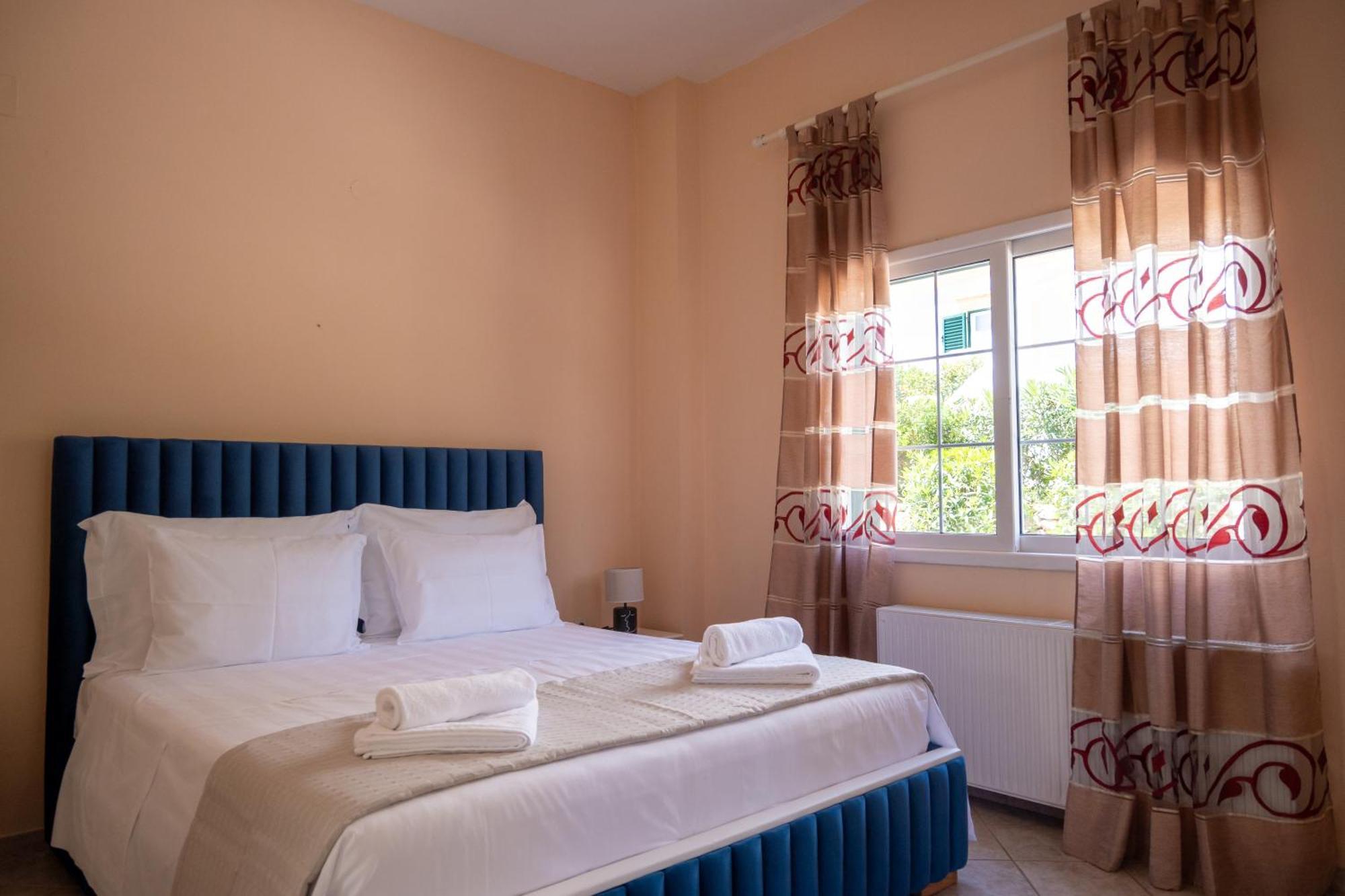 Crystal Blue Hotel, บาร์บาตี ภายนอก รูปภาพ