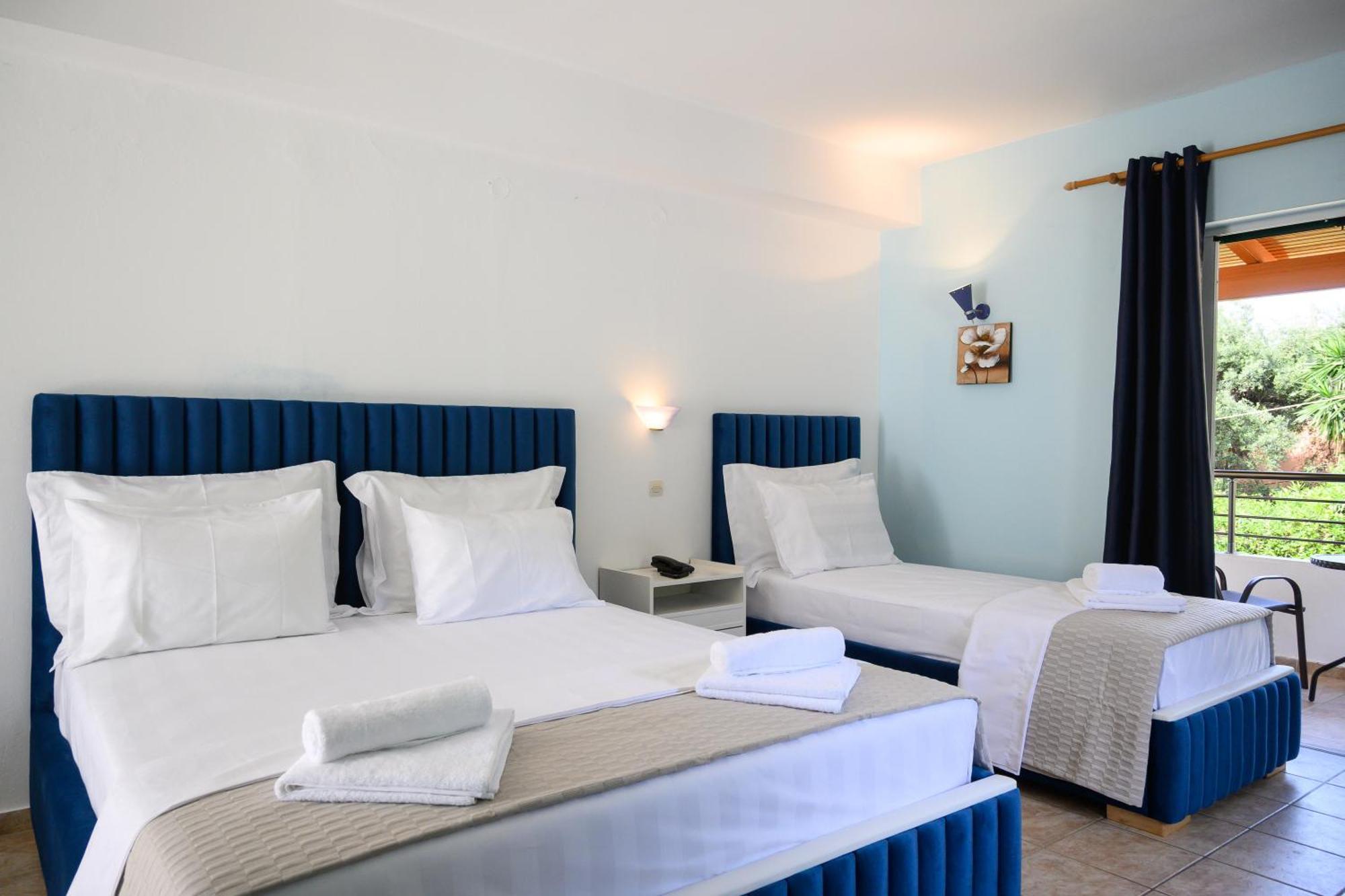 Crystal Blue Hotel, บาร์บาตี ภายนอก รูปภาพ