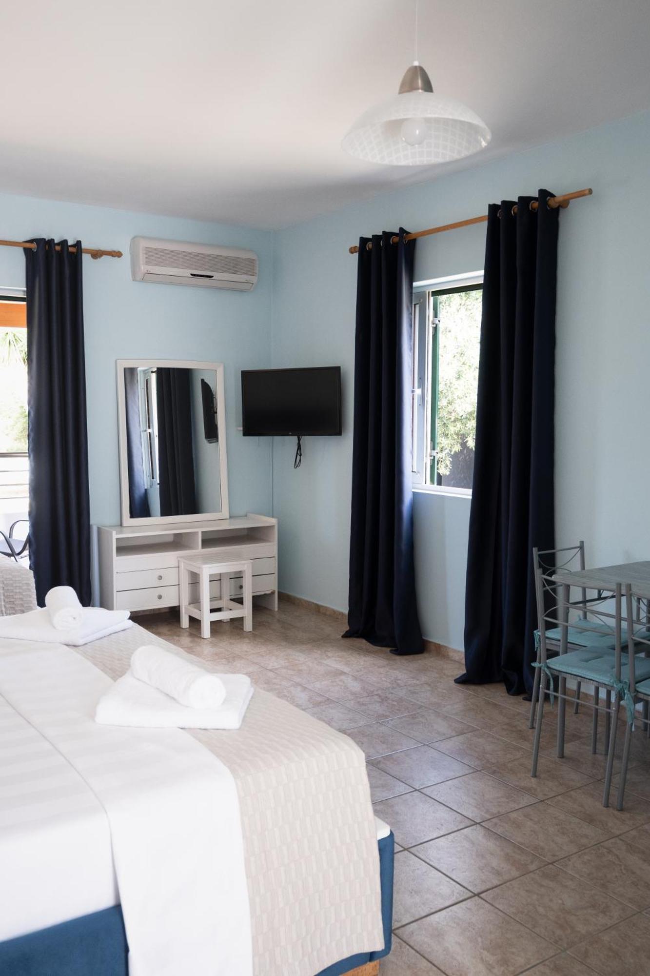 Crystal Blue Hotel, บาร์บาตี ภายนอก รูปภาพ